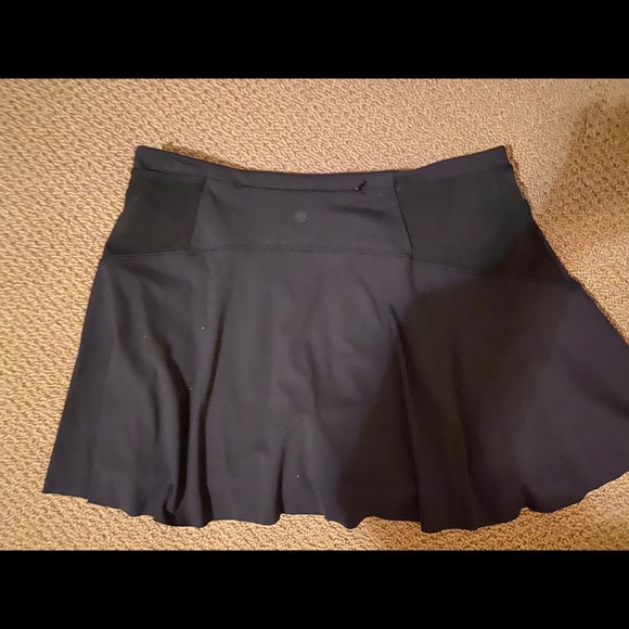 Athleta Match Point Skorts in Blk and White large - Picture 2 of 7